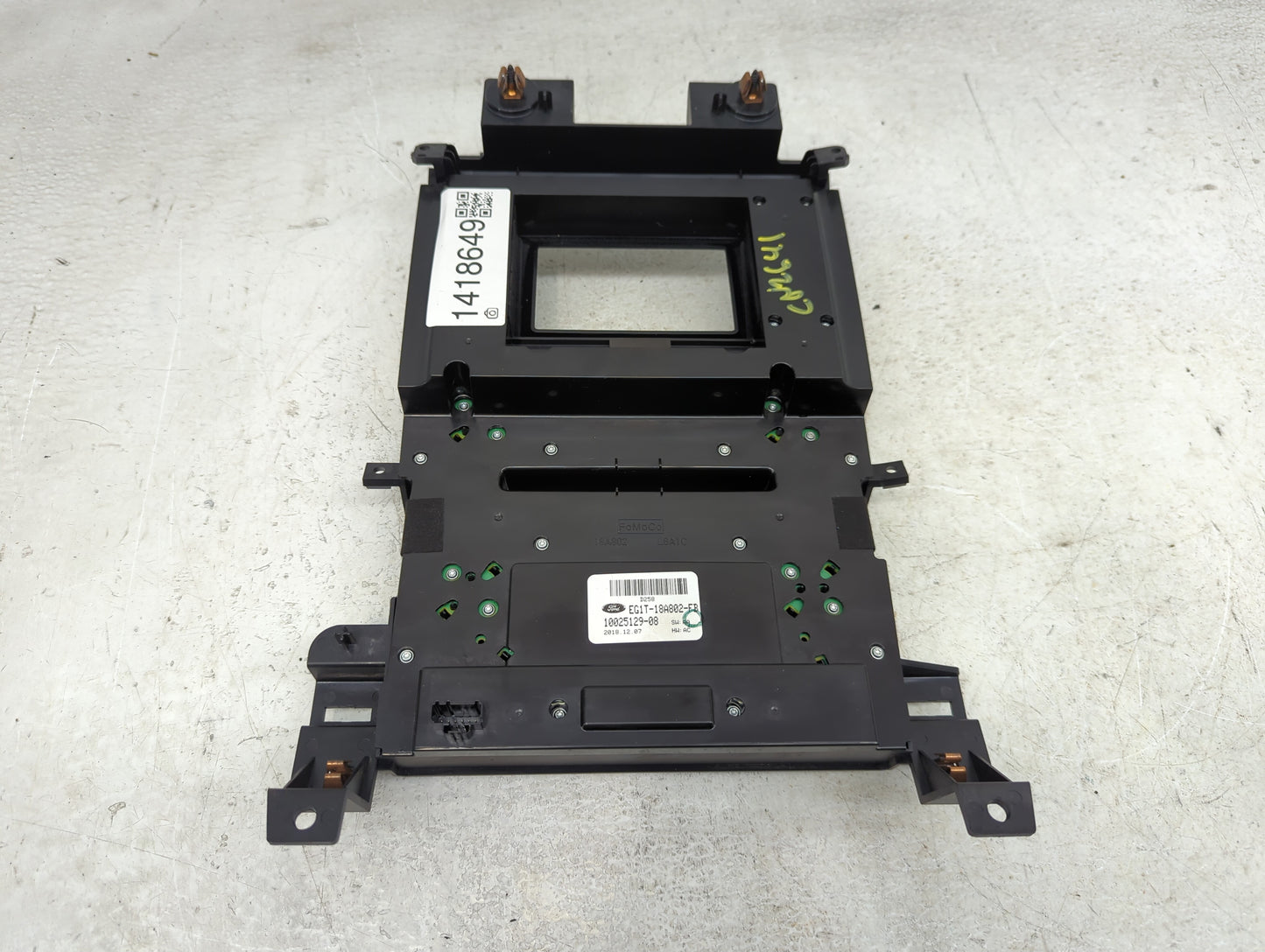 2015-2019 Ford Taurus Radio Control Panel - Oemusedautoparts1.com