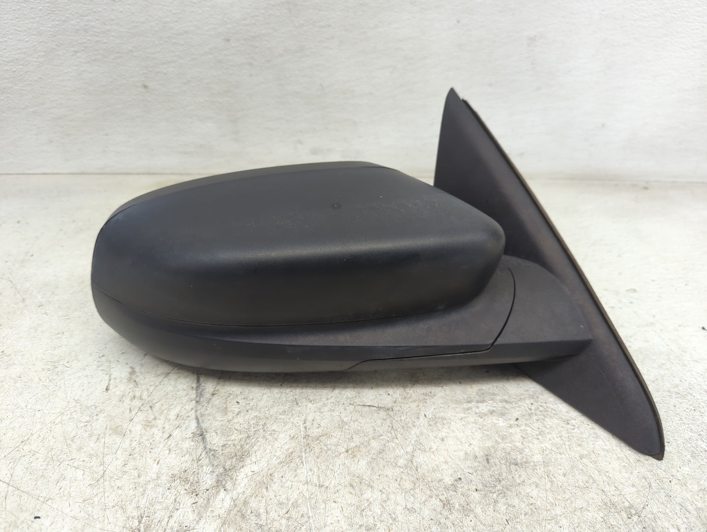 2010-2019 Ford Taurus Passenger Side View Mirror - Right Door Mirror OEM Used - Oemusedautoparts1.com