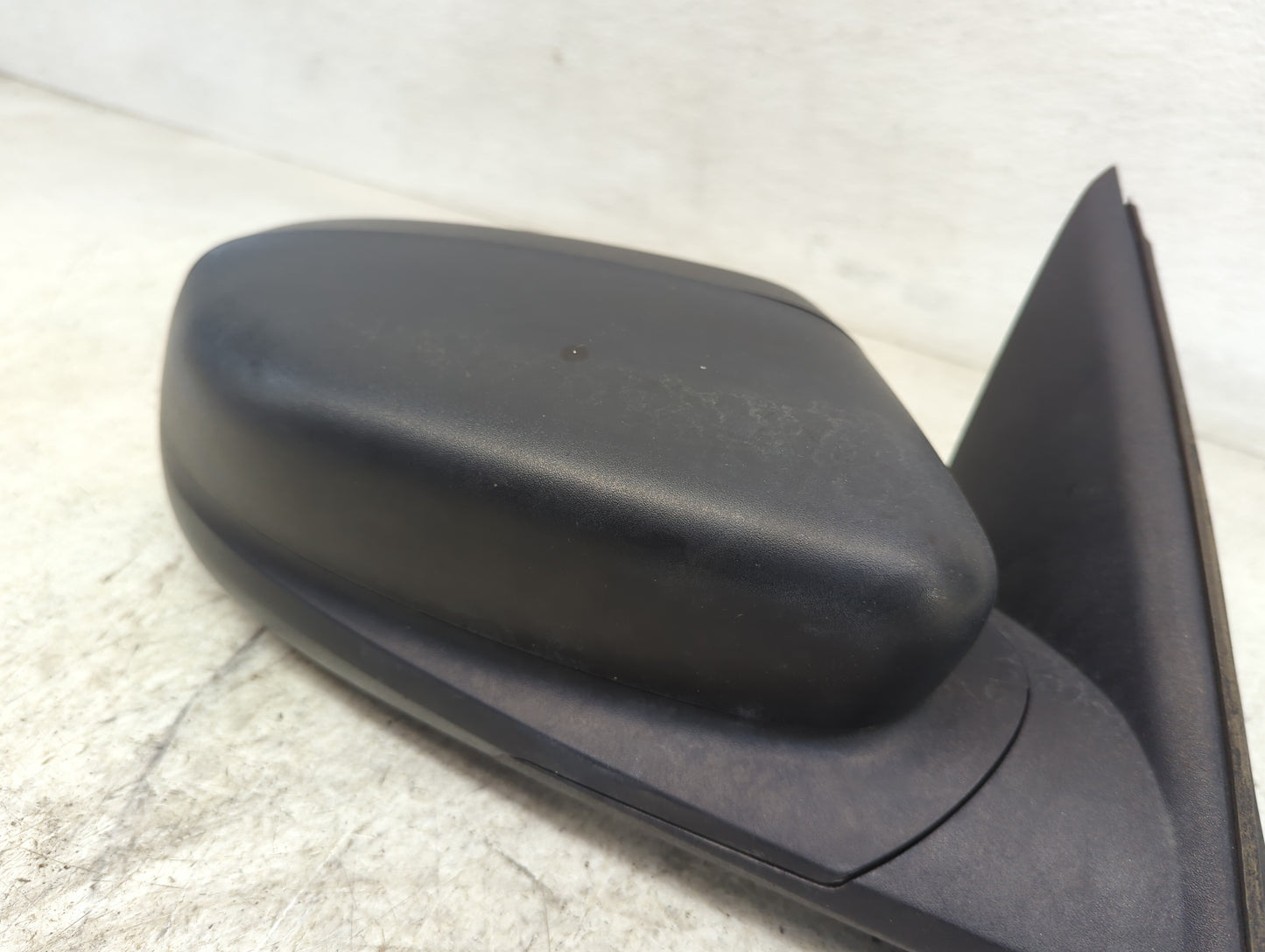 2010-2019 Ford Taurus Passenger Side View Mirror - Right Door Mirror OEM Used - Oemusedautoparts1.com