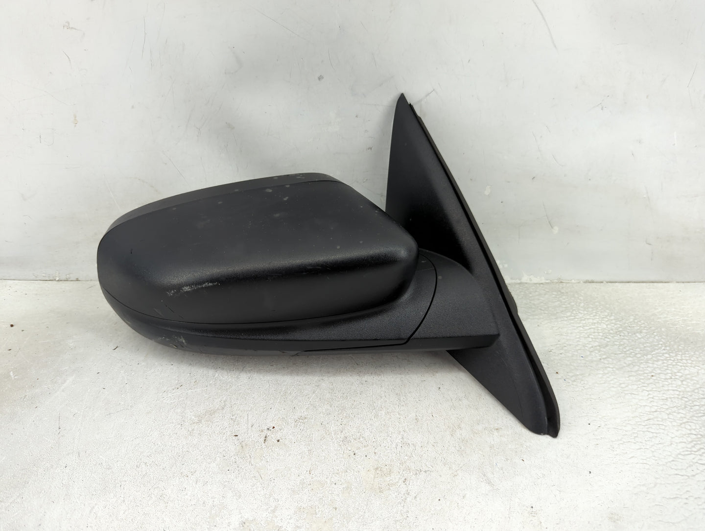 2013-2019 Ford Taurus Passenger Side View Mirror - Right Door Mirror OEM Used - Oemusedautoparts1.com