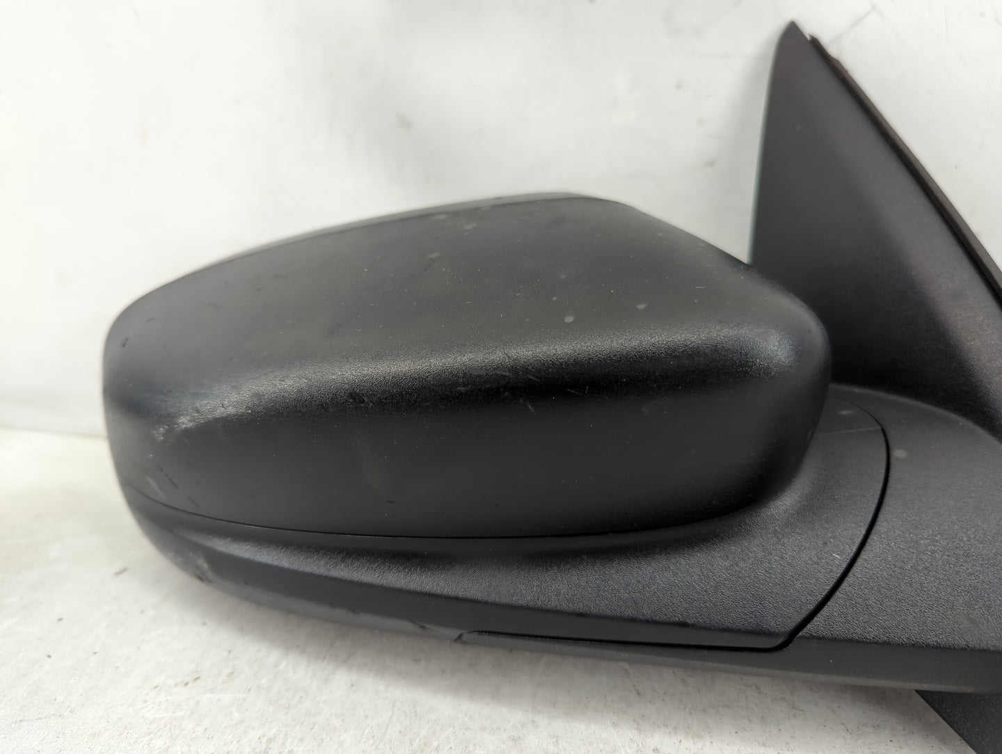 2013-2019 Ford Taurus Passenger Side View Mirror - Right Door Mirror OEM Used - Oemusedautoparts1.com