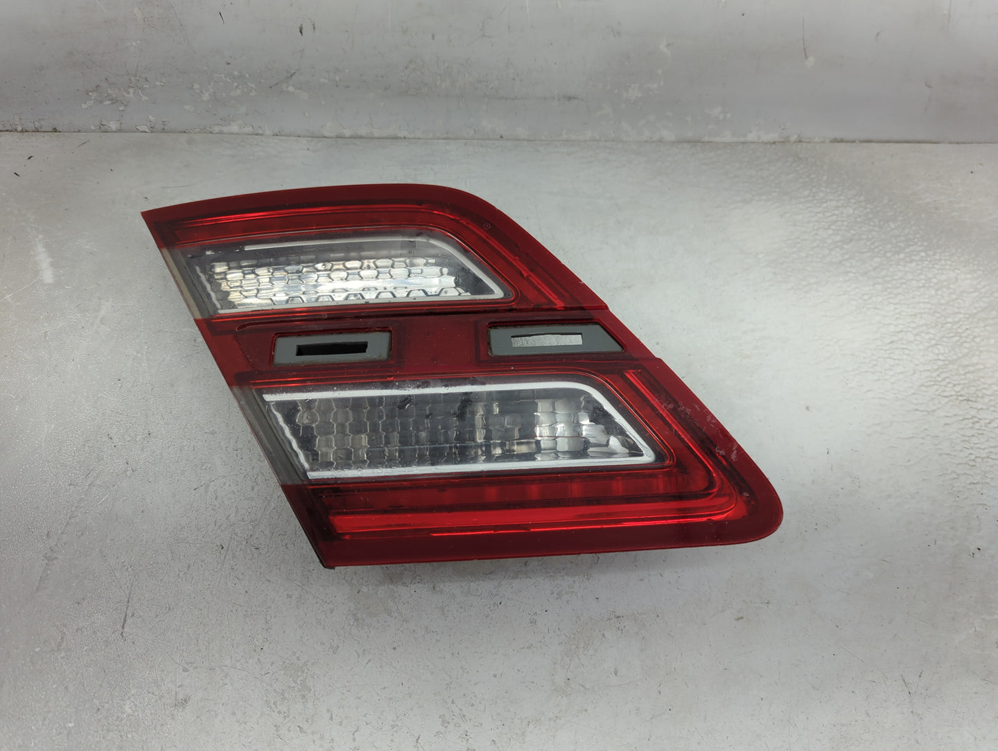 2013-2019 Ford Taurus Tail Light Assembly Driver Left OEM P/N:DG13-15B503-A Fits Fits 2013 2014 2015 2016 2017 2018 2019 OEM