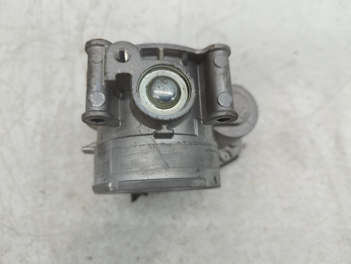 2013-2019 Ford Taurus Throttle Body P/N:AT4E-9F991-EL Fits Fits 2011 2012 2013 2014 2015 2016 2017 2018 2019 OEM Used Auto P