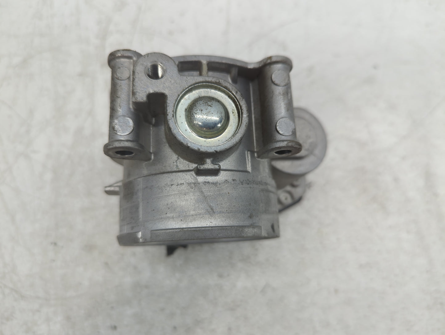 2013-2019 Ford Taurus Throttle Body P/N:AT4E-9F991-EL Fits Fits 2011 2012 2013 2014 2015 2016 2017 2018 2019 OEM Used Auto P