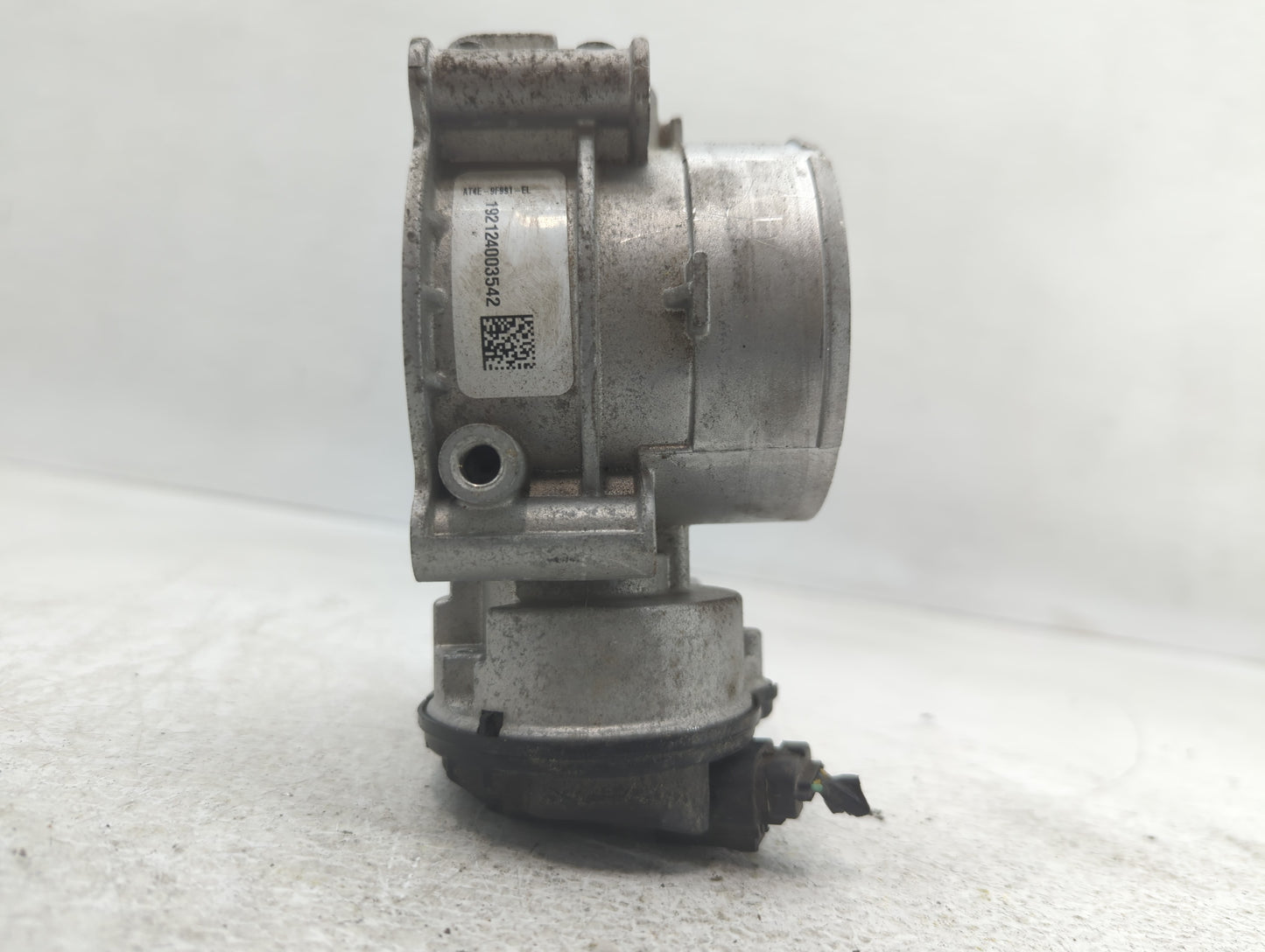 2013-2019 Ford Taurus Throttle Body P/N:AT4E-9F991-EL Fits Fits 2011 2012 2013 2014 2015 2016 2017 2018 2019 OEM Used Auto P