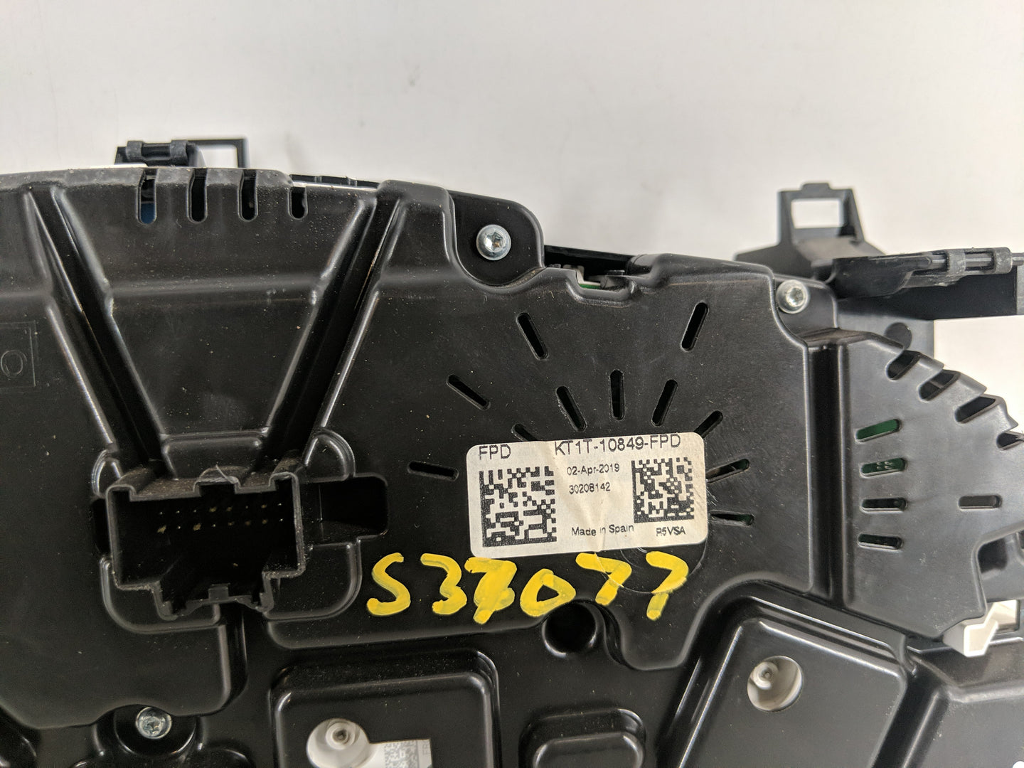 2019-2021 Ford Transit Instrument Cluster Speedometer Gauges P/N:KT1T-10849-FPD Fits Fits 2019 2020 2021 OEM Used Auto Parts