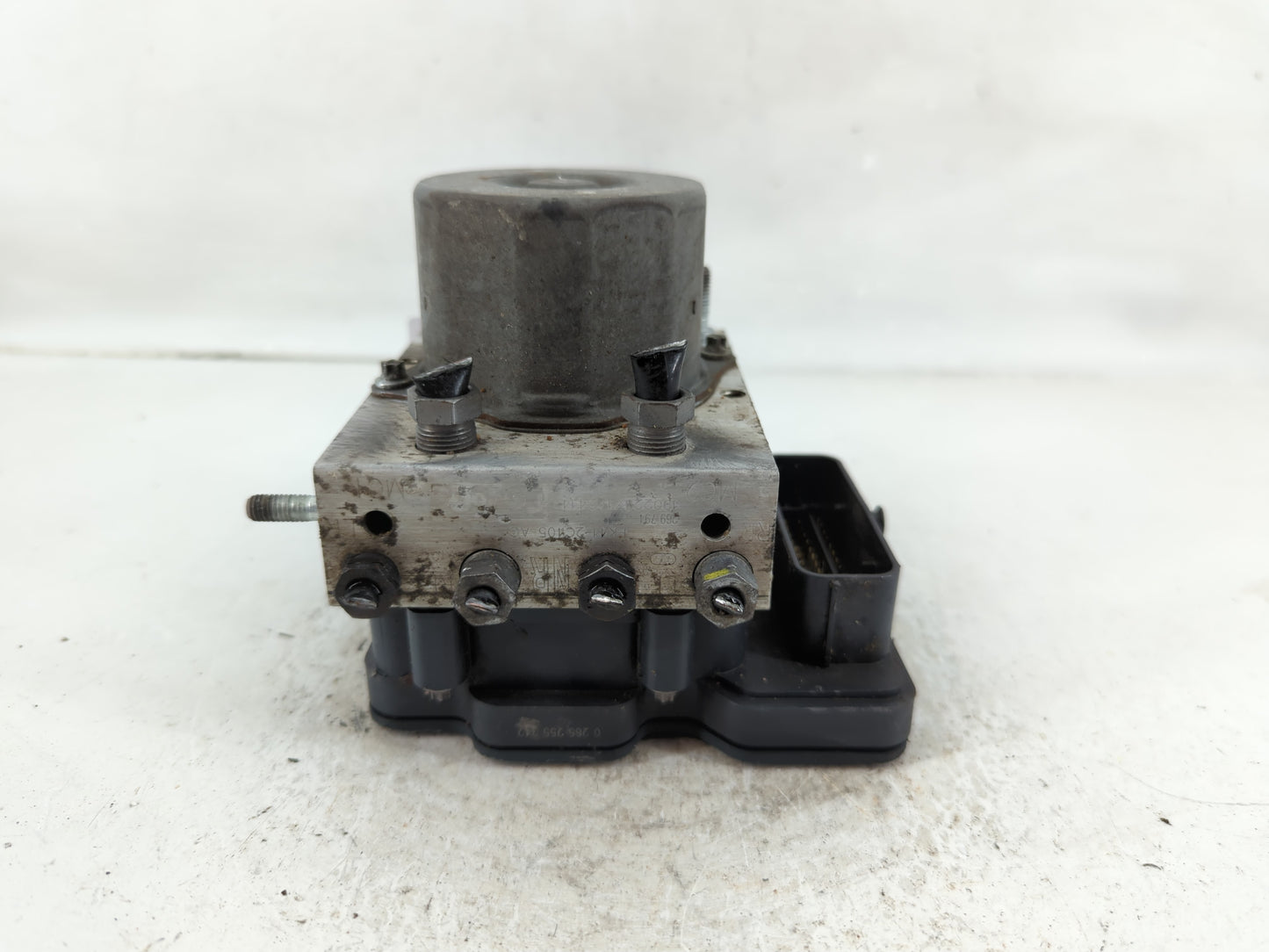 2015-2019 Ford Transit-250 ABS Pump Control Module Replacement P/N:180216/3/34 47 269 794 Fits Fits 2015 2016 2017 2018 2019