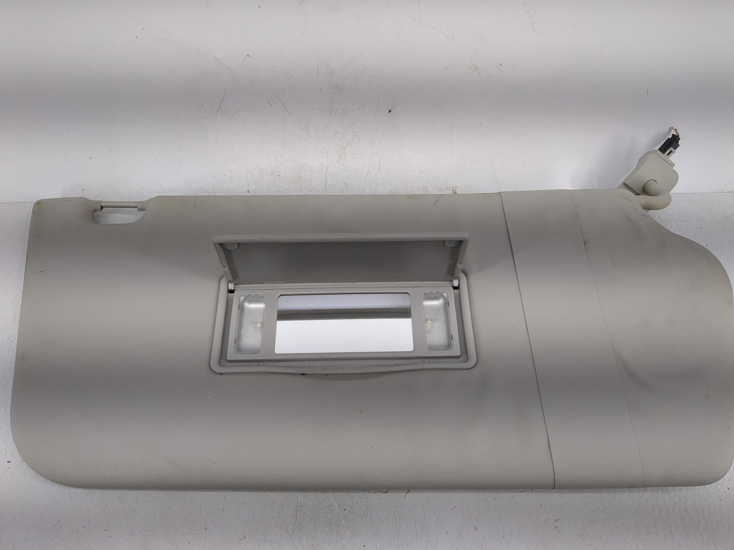 2015-2019 Ford Transit-250 Sun Visor Shade Replacement Passenger Right Mirror Fits Fits 2015 2016 2017 2018 2019 OEM Used Au