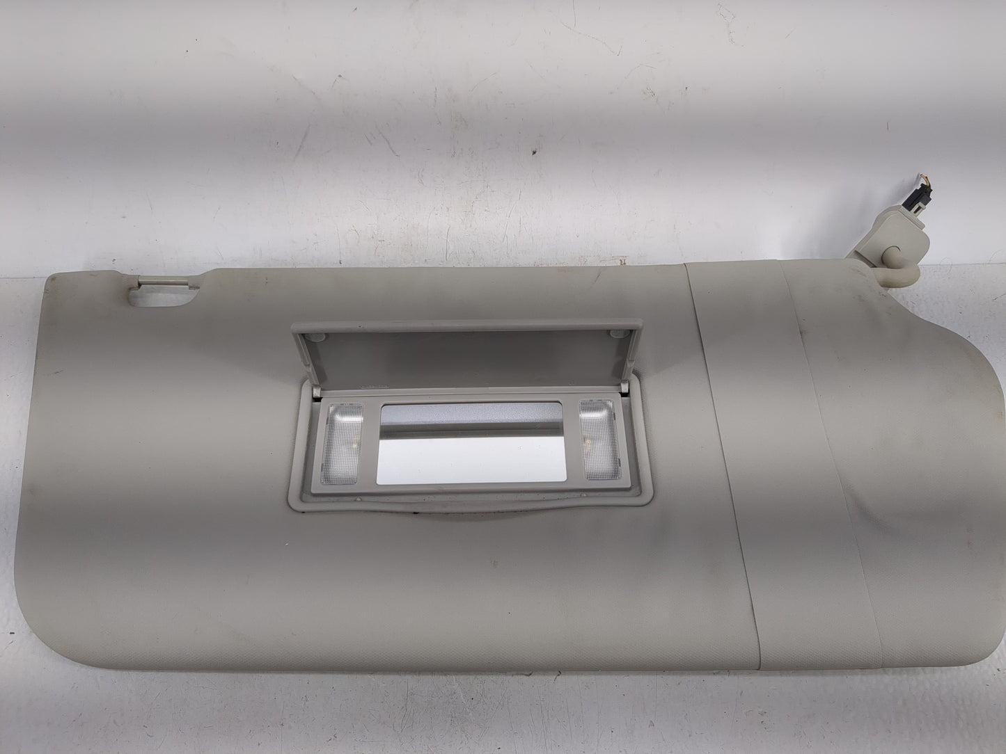 2015-2019 Ford Transit-250 Sun Visor Shade Replacement Passenger Right Mirror Fits Fits 2015 2016 2017 2018 2019 OEM Used Au