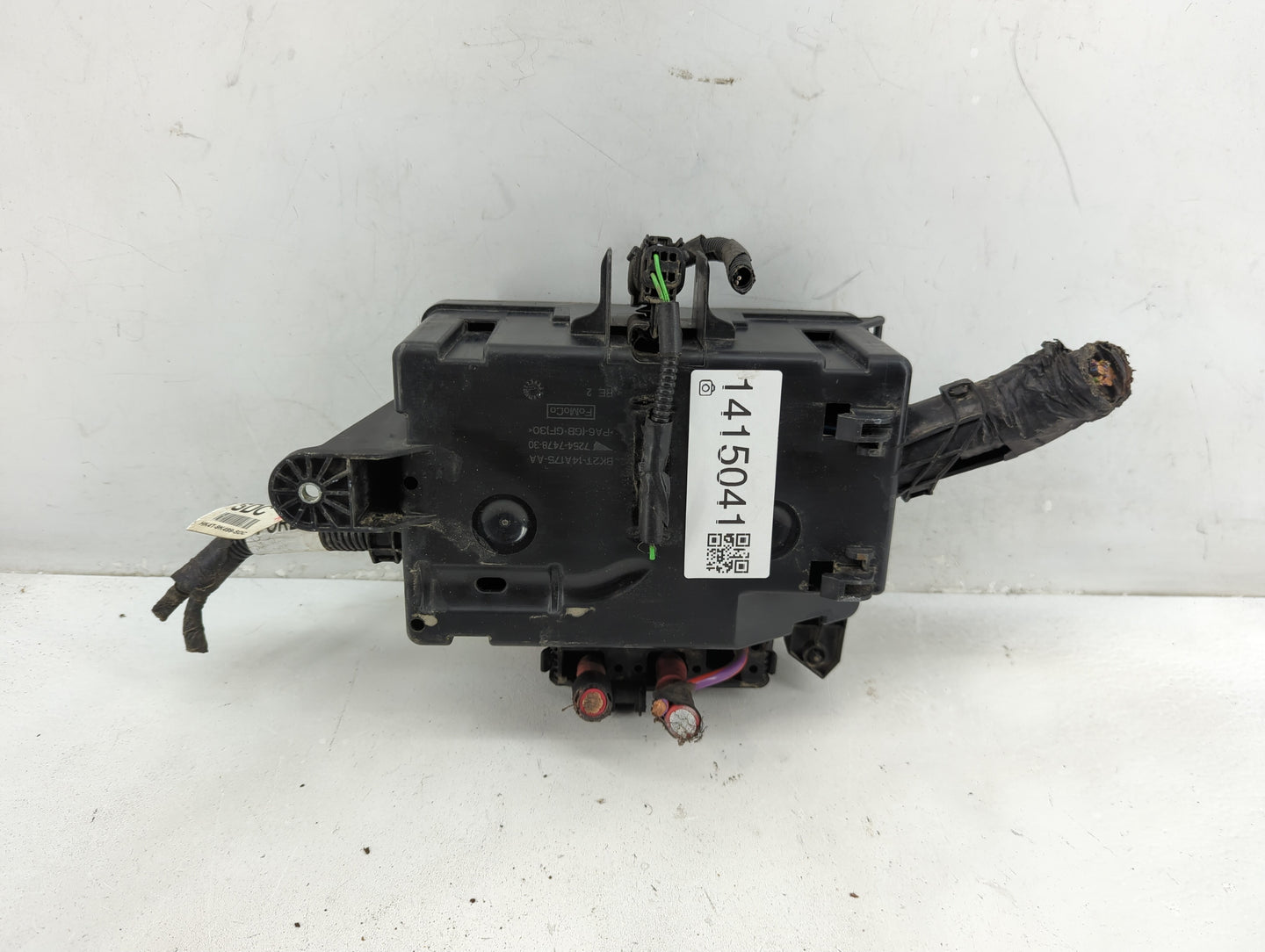 2017-2019 Ford Transit-250 Fusebox Fuse Box Panel Relay Module P/N:BK2T-14A075-AB BK2T-14A175-AA Fits Fits 2017 2018 2019 OE