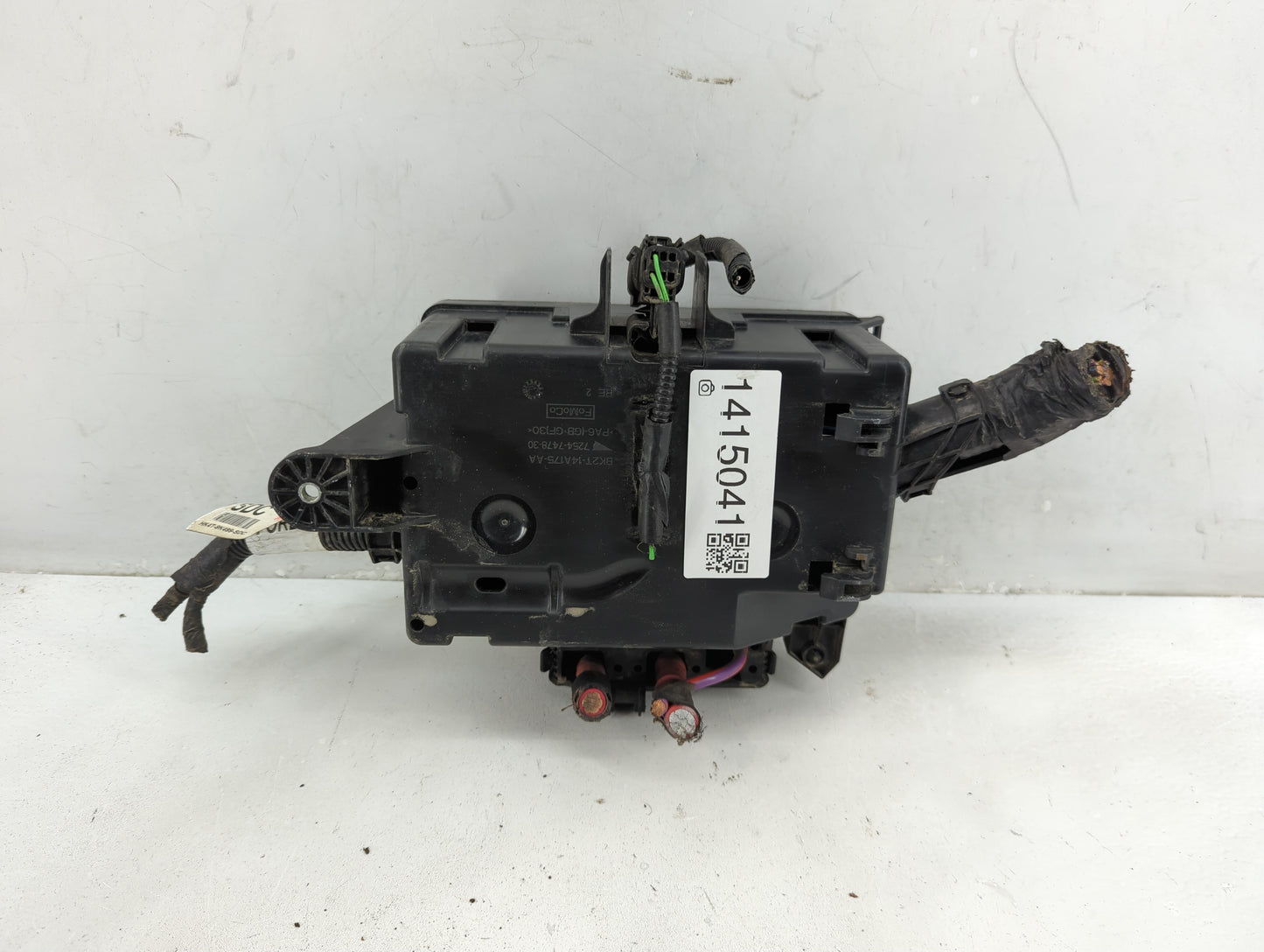 2017-2019 Ford Transit-250 Fusebox Fuse Box Panel Relay Module P/N:BK2T-14A075-AB BK2T-14A175-AA Fits Fits 2017 2018 2019 OE