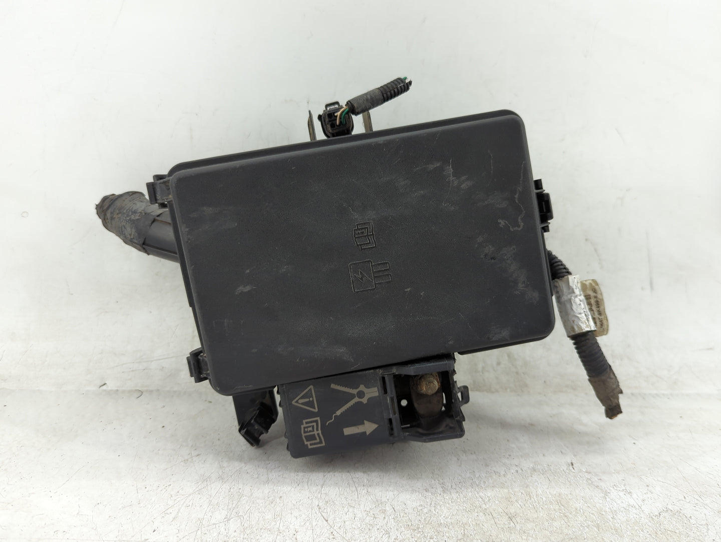 2017-2019 Ford Transit-250 Fusebox Fuse Box Panel Relay Module P/N:BK2T-14A175-AA Fits Fits 2017 2018 2019 OEM Used Auto Par