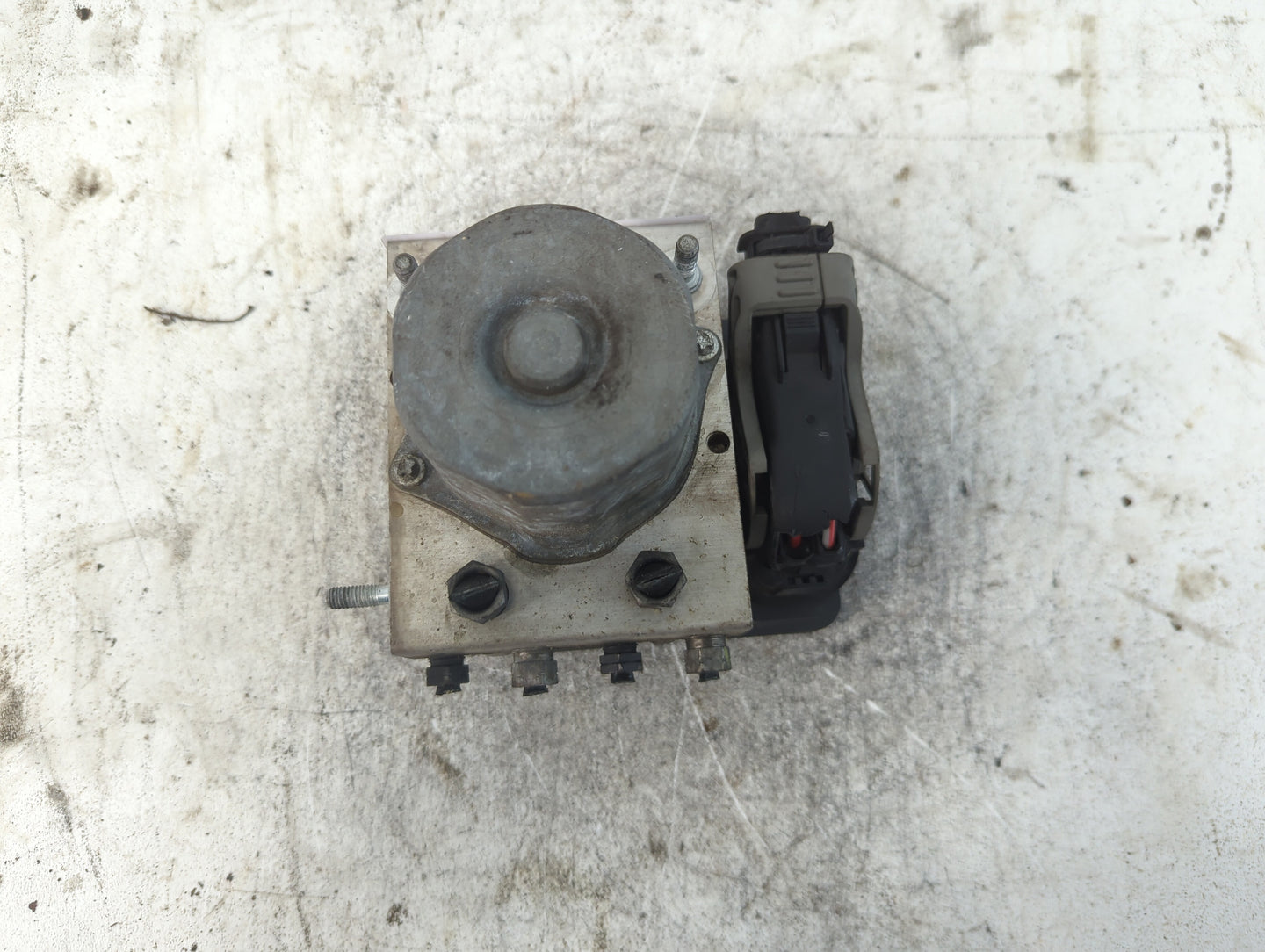 2015-2019 Ford Transit-250 ABS Pump Control Module Replacement P/N:FK41-2C405-AC Fits Fits 2015 2016 2017 2018 2019 OEM Used