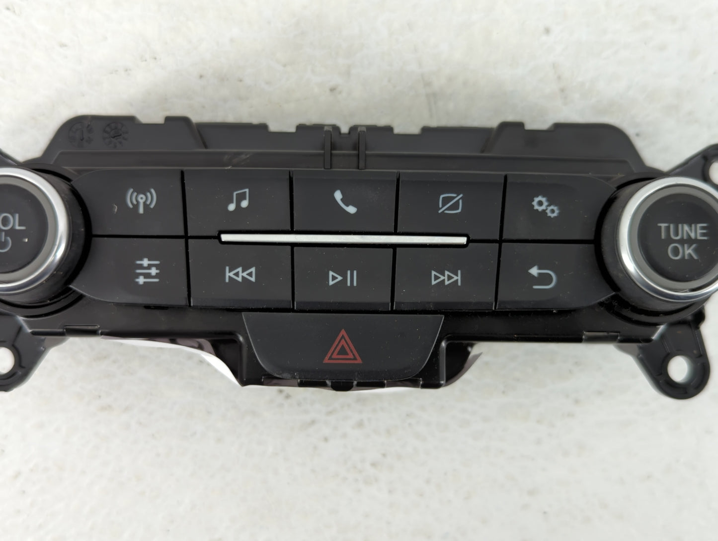 Ford Transit Radio Control Panel - Oemusedautoparts1.com