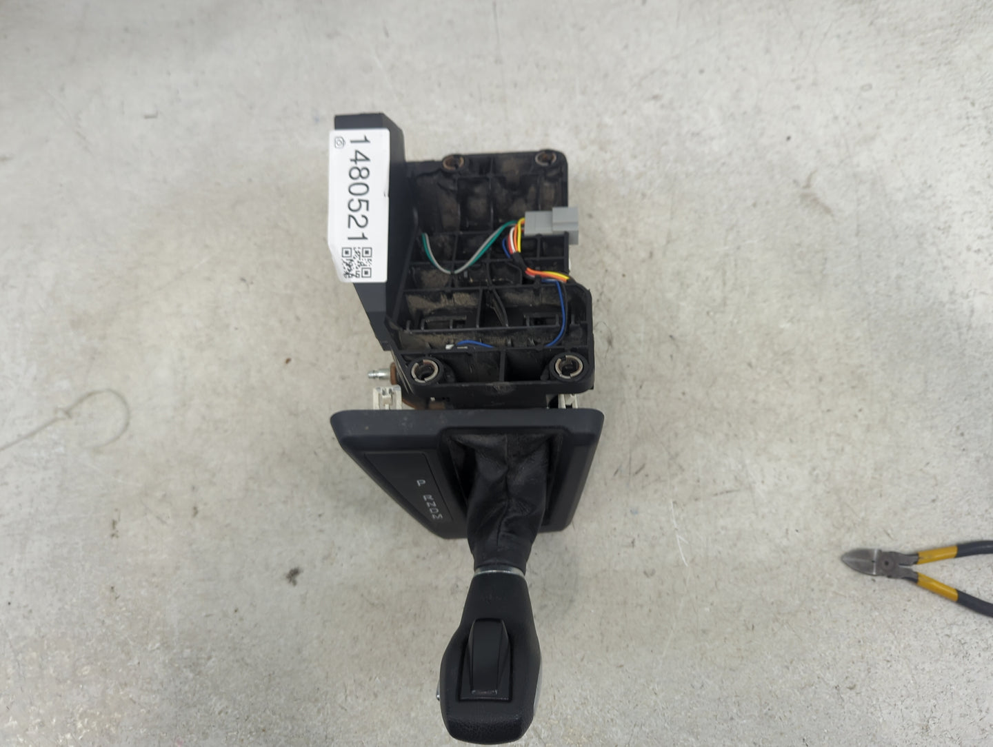 2019 Ford Transit 150 Floor Console Assembly Shifter - Oemusedautoparts1.com