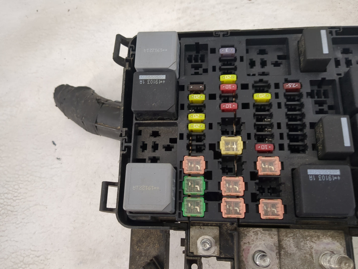 2019 Ford Transit 150 Fusebox Fuse Box Panel Relay Module P/N:BK2T-14A075-AB BK2T-M4175-AA, 7254-747930 Fits Fits 2017 2018 