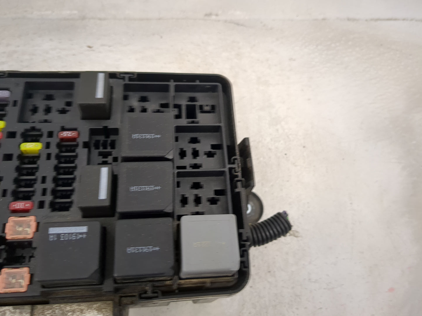 2019 Ford Transit 150 Fusebox Fuse Box Panel Relay Module P/N:BK2T-14A075-AB BK2T-M4175-AA, 7254-747930 Fits Fits 2017 2018 