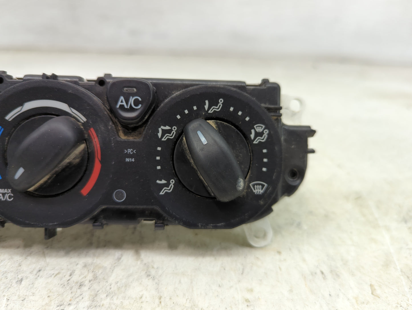 2019 Ford Transit 250 Climate Control Module Temperature AC/Heater Replacement P/N:M5T 18549 M5T 19980 Fits OEM Used Auto Pa