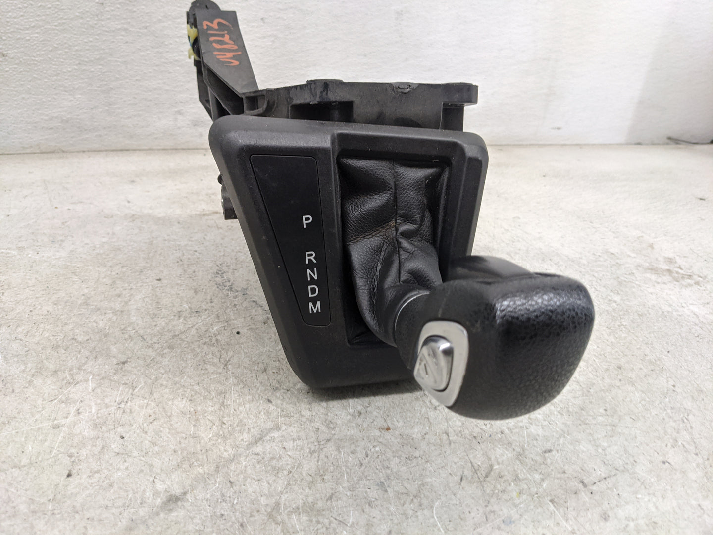 2019 Ford Transit 250 Floor Console Assembly Shifter - Oemusedautoparts1.com