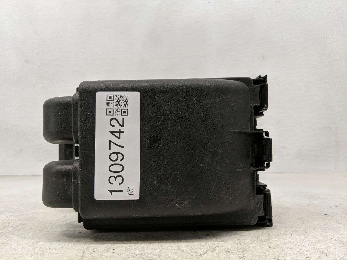 2019-2021 Ford Transit Connect Fusebox Fuse Box Panel Relay Module P/N:KT1T-14A094-AC Fits Fits 2019 2020 2021 OEM Used Auto