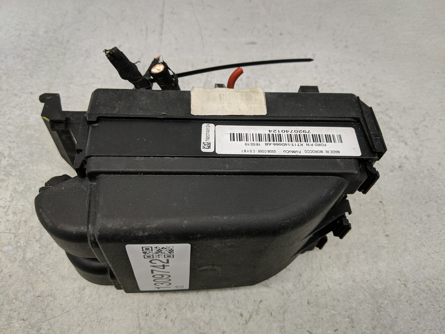 2019-2021 Ford Transit Connect Fusebox Fuse Box Panel Relay Module P/N:KT1T-14A094-AC Fits Fits 2019 2020 2021 OEM Used Auto