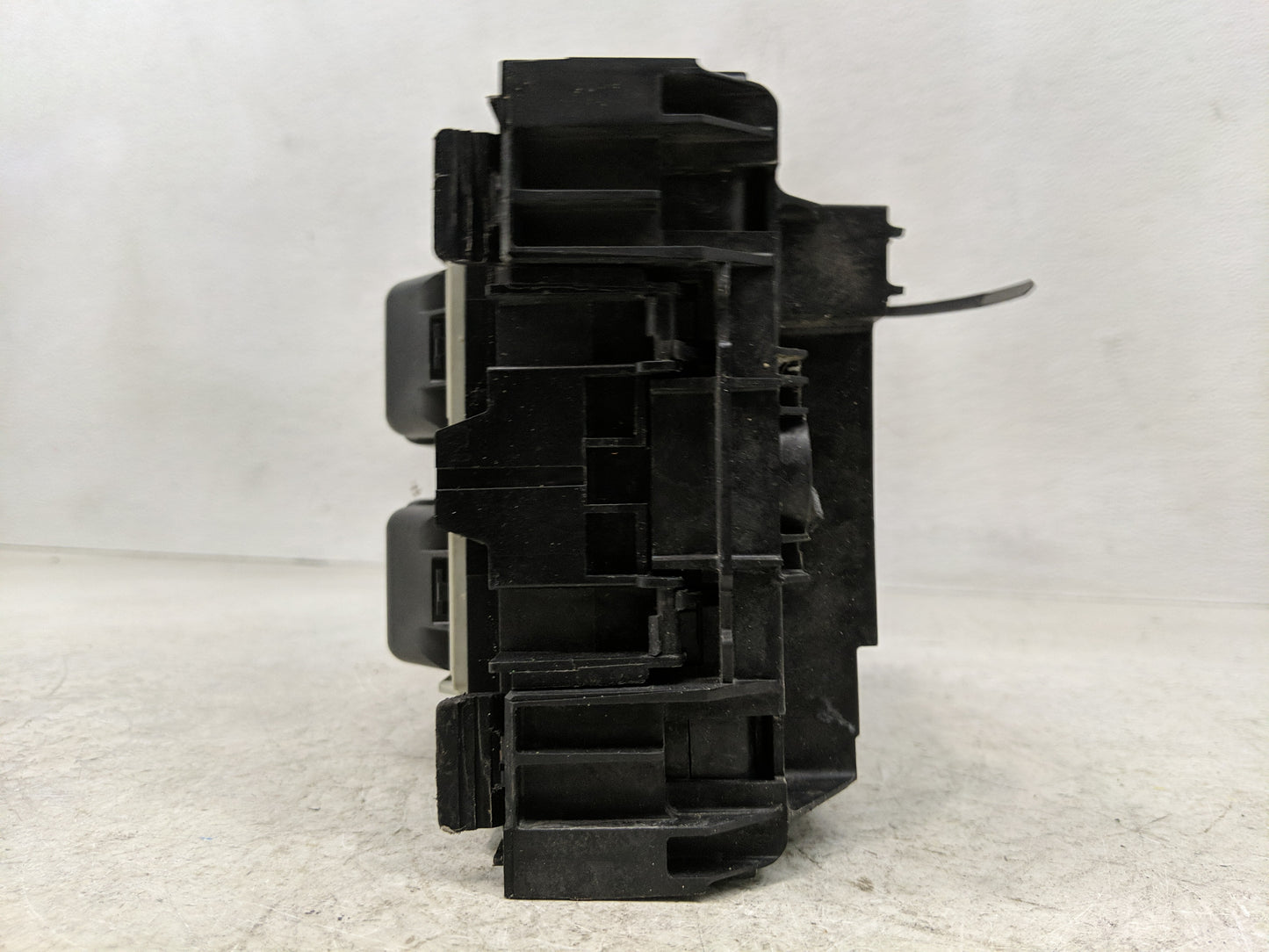 2019-2021 Ford Transit Connect Fusebox Fuse Box Panel Relay Module P/N:KT1T-14A094-AC Fits Fits 2019 2020 2021 OEM Used Auto