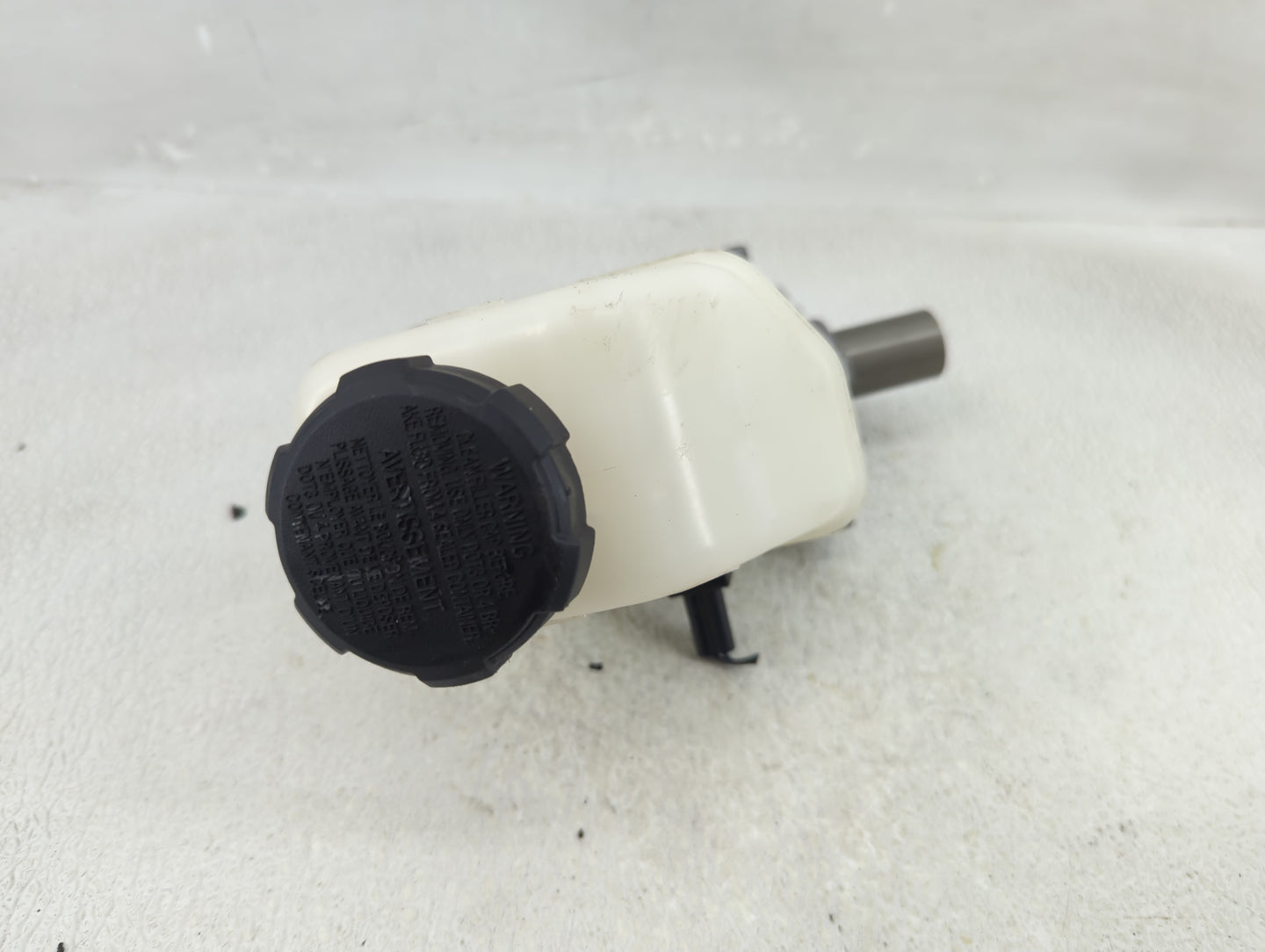 2019-2021 Genesis G70 Brake Master Cylinder - Oemusedautoparts1.com