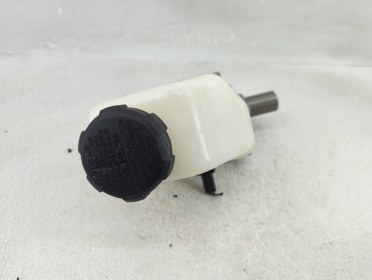 2019-2021 Genesis G70 Brake Master Cylinder - Oemusedautoparts1.com