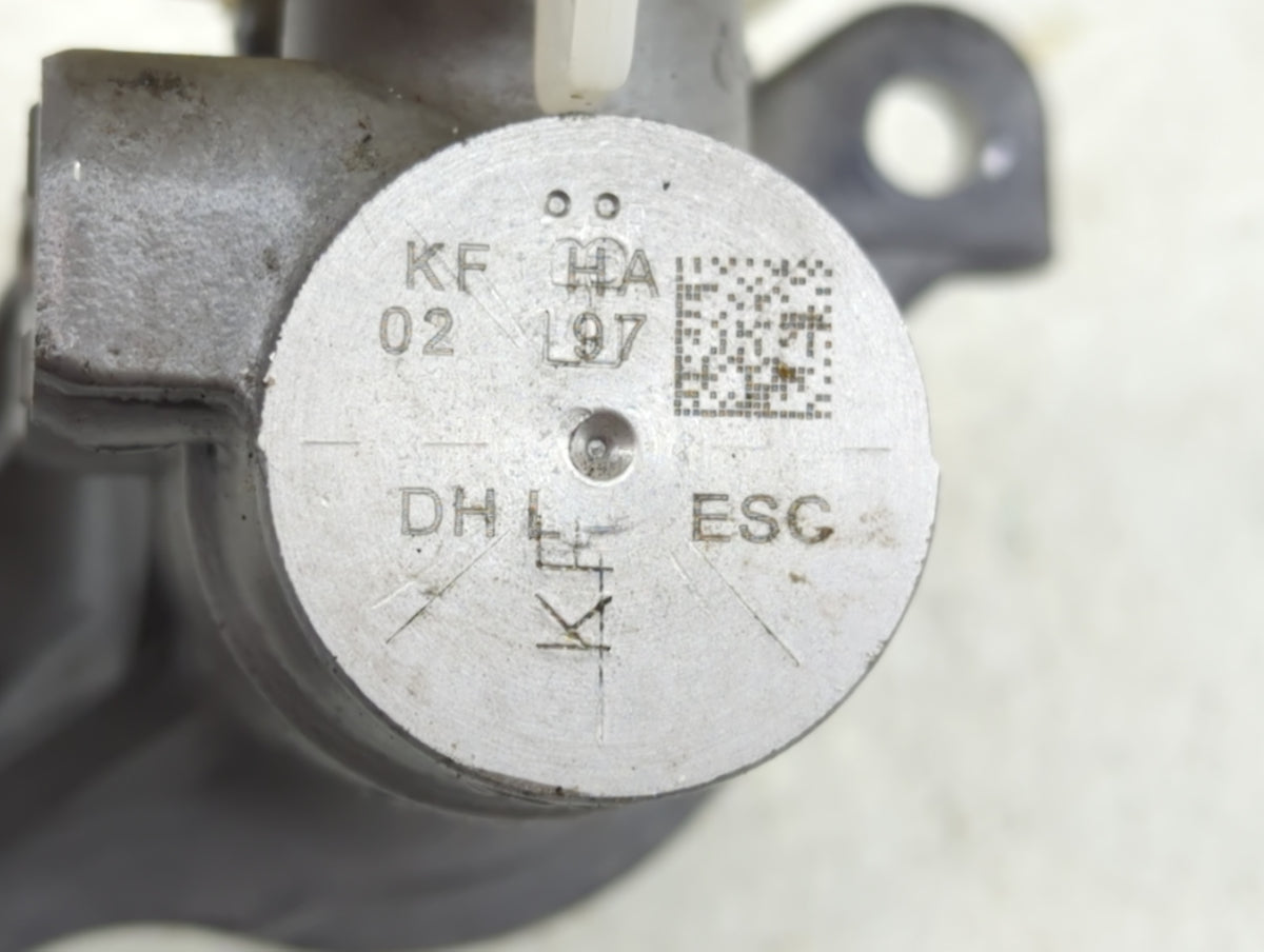 2019-2021 Genesis G70 Brake Master Cylinder - Oemusedautoparts1.com