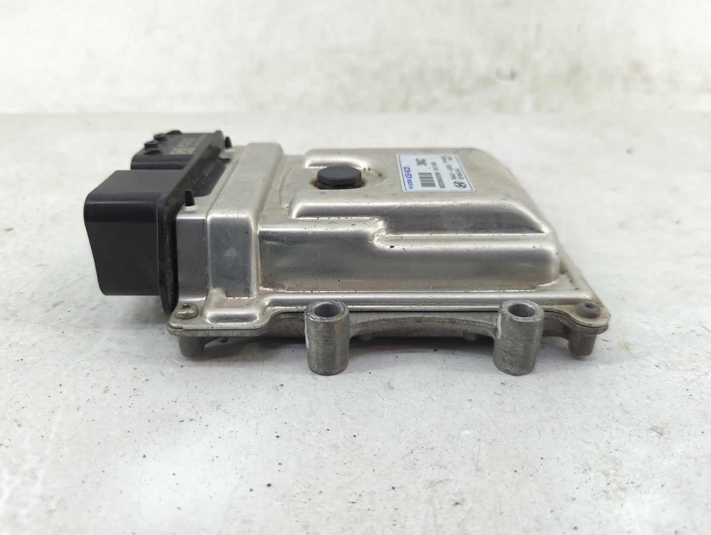 2019 Genesis G70 Body Control Module Bcm Inner Cabin Fuse Box - Oemusedautoparts1.com