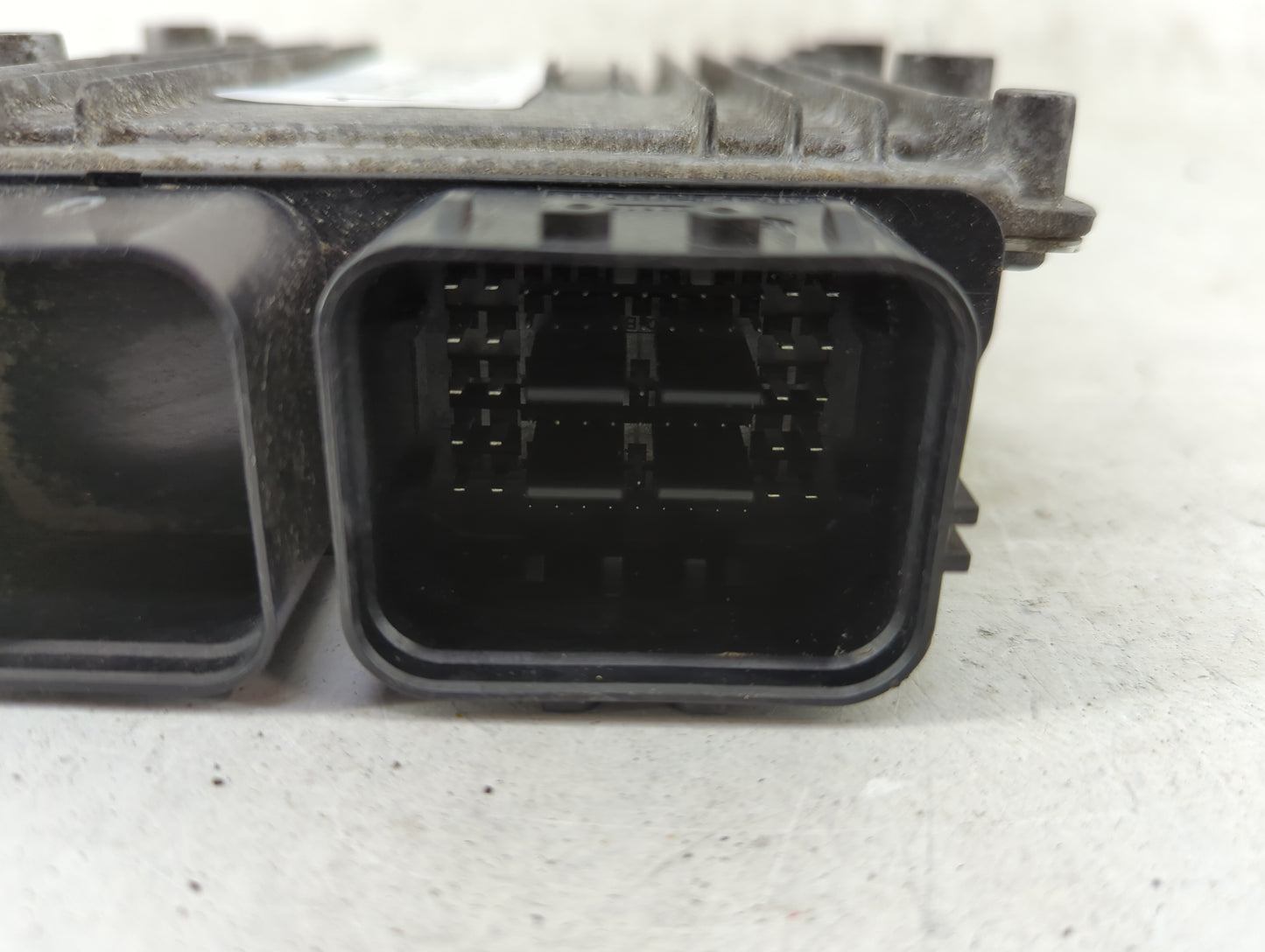 2019 Genesis G70 Body Control Module Bcm Inner Cabin Fuse Box - Oemusedautoparts1.com