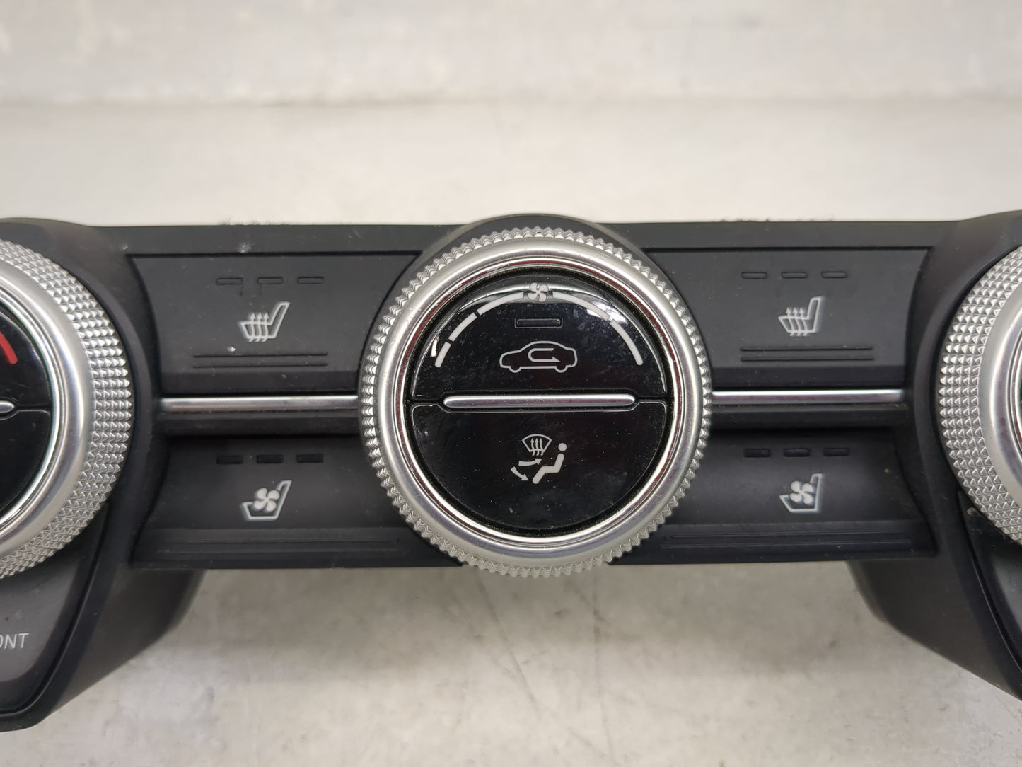 2019-2021 Genesis G70 Climate Control Module Temperature AC/Heater Replacement P/N:97250-G9030 T180919WK11A0047 Fits OEM Use