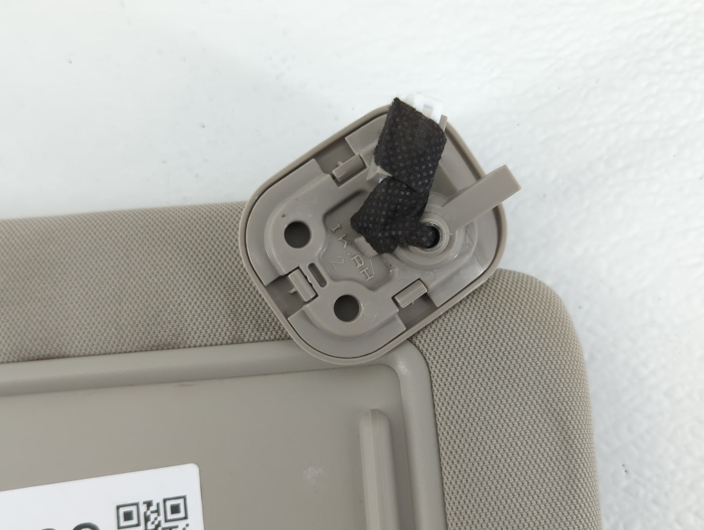 2019-2021 Genesis G70 Sun Visor Shade Replacement Passenger Right Mirror Fits Fits 2019 2020 2021 OEM Used Auto Parts - Oemu