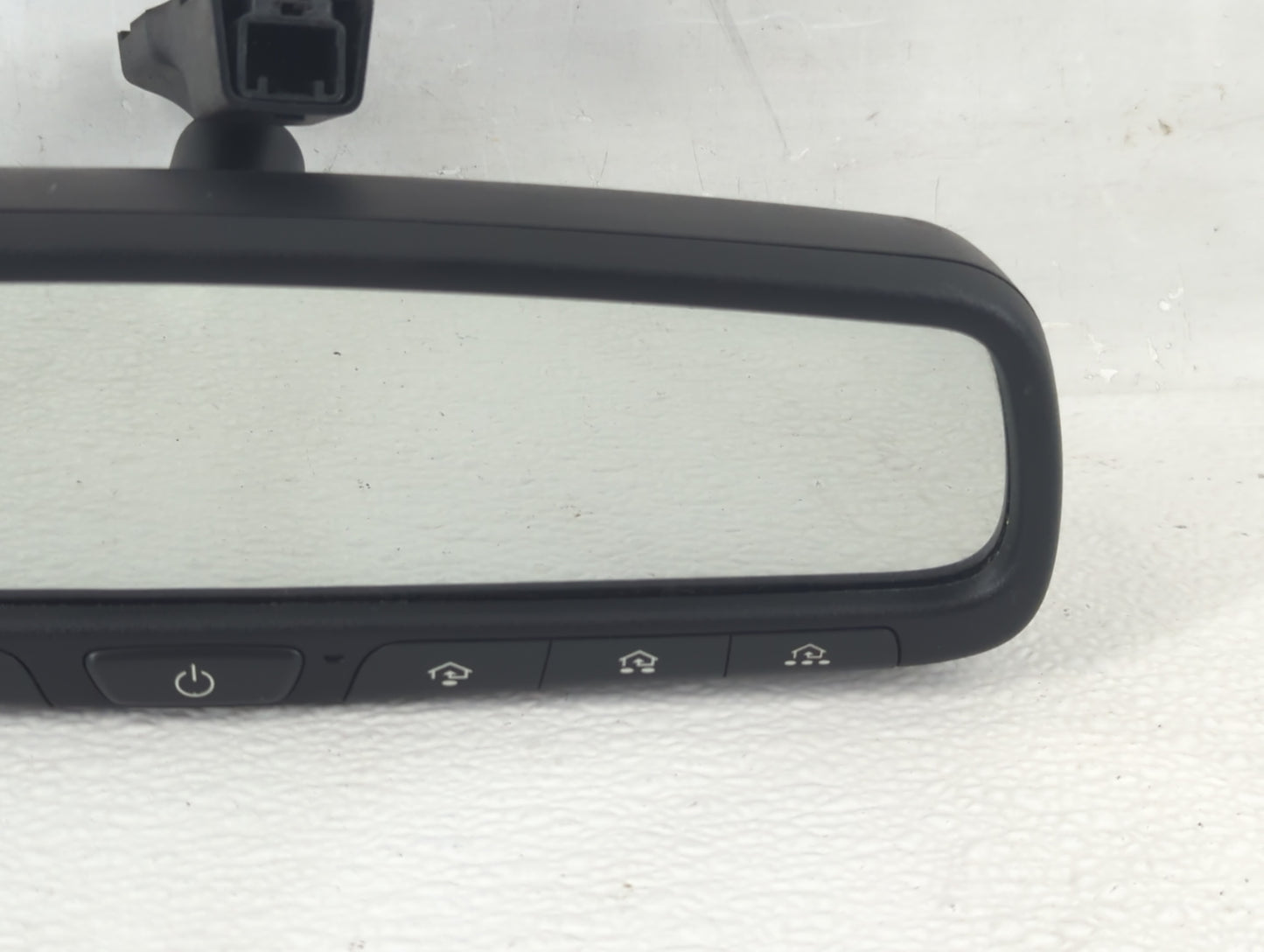 2019 Genesis G80 Interior Rear View Mirror Replacement OEM P/N:E11026666 Fits Fits 2017 2018 OEM Used Auto Parts - Oemusedau