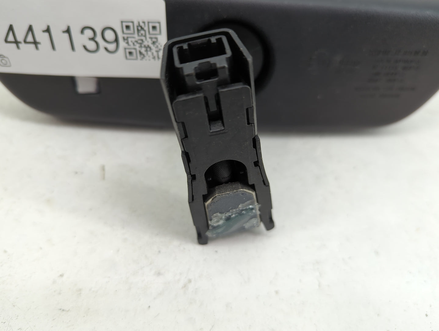 2019 Genesis G80 Interior Rear View Mirror Replacement OEM P/N:E11048602 Fits Fits 2017 2018 OEM Used Auto Parts - Oemusedau