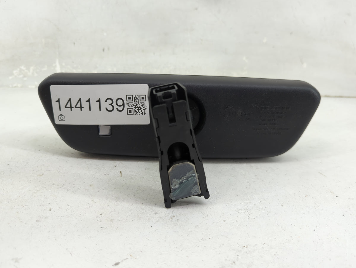 2019 Genesis G80 Interior Rear View Mirror Replacement OEM P/N:E11048602 Fits Fits 2017 2018 OEM Used Auto Parts - Oemusedau