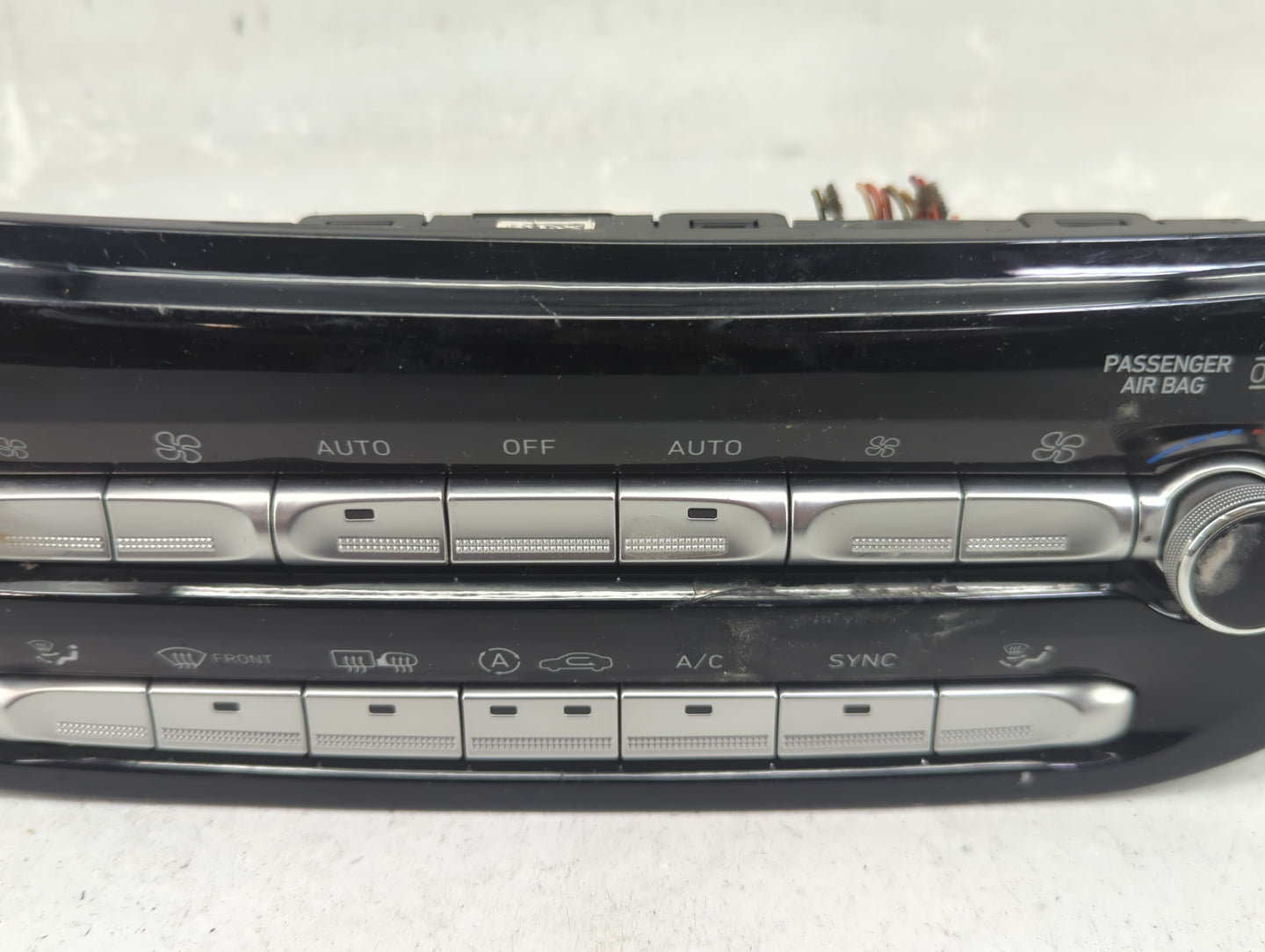 2017-2019 Genesis G90 Climate Control Module Temperature AC/Heater Replacement P/N:97250-D2150 Fits Fits 2017 2018 2019 OEM 