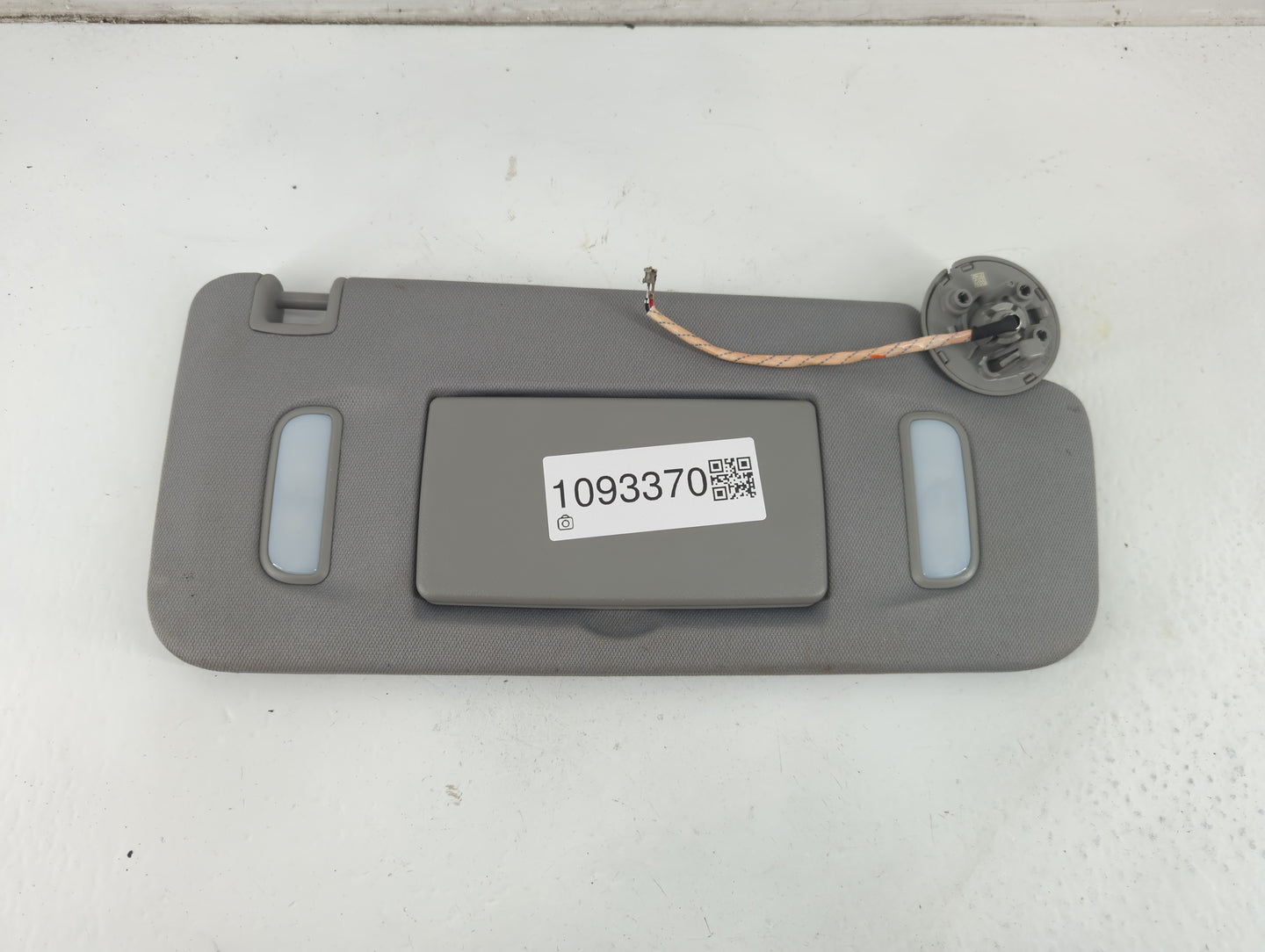 2017-2019 Gmc Acadia Sun Visor Shade Replacement Driver Left Mirror Fits Fits 2017 2018 2019 OEM Used Auto Parts - Oemusedau