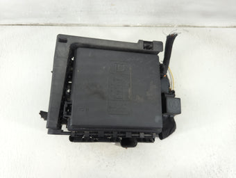 compare product 2017-2019 Gmc Acadia Fusebox Fuse Box Panel Relay Module P/N:7171-4521-30 Fits Fits 2017 2018 2019 OEM Used Auto Parts
