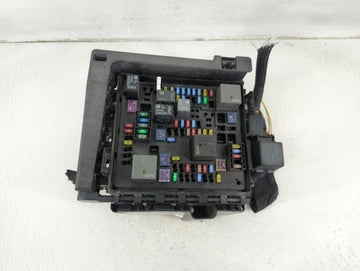 2017-2019 Gmc Acadia Fusebox Fuse Box Panel Relay Module P/N:7171-4521-30 Fits Fits 2017 2018 2019 OEM Used Auto Parts