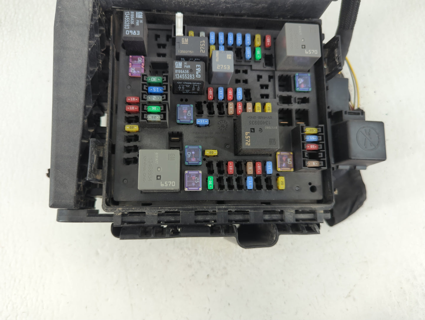 2017-2019 Gmc Acadia Fusebox Fuse Box Panel Relay Module P/N:7171-4521-30 Fits Fits 2017 2018 2019 OEM Used Auto Parts - Oem