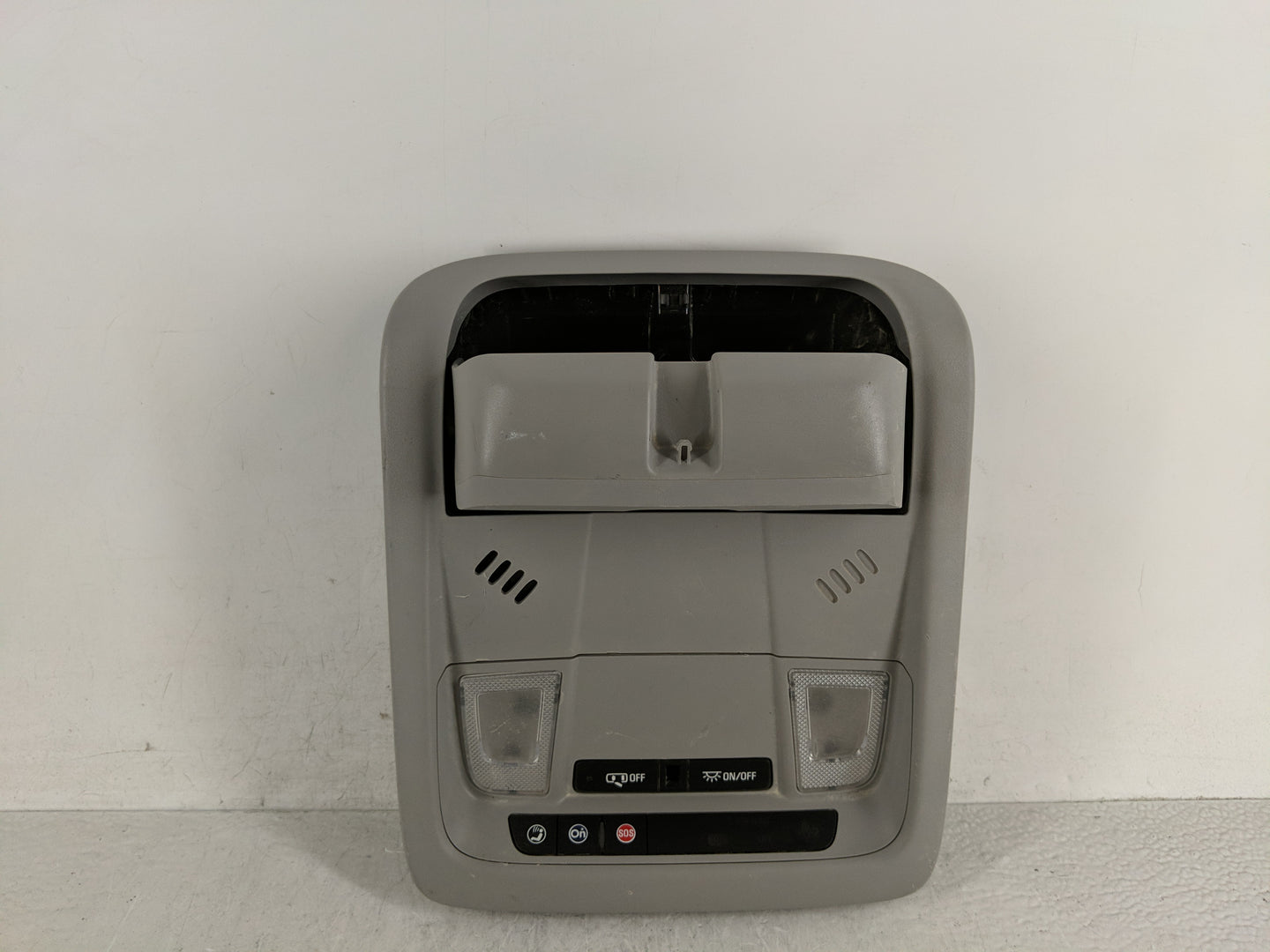 2017-2019 Gmc Acadia Overhead Roof Console - Oemusedautoparts1.com