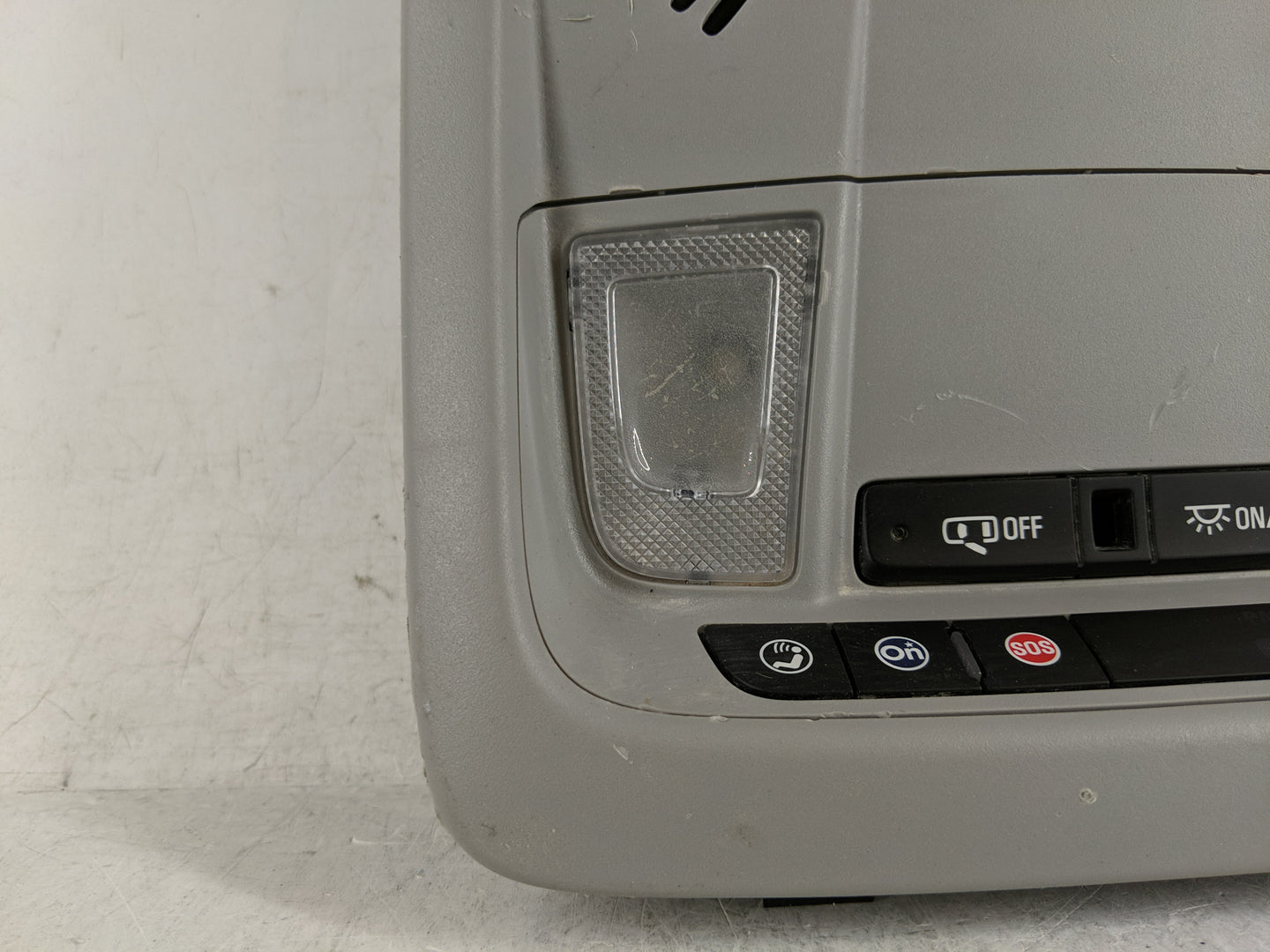 2017-2019 Gmc Acadia Overhead Roof Console - Oemusedautoparts1.com