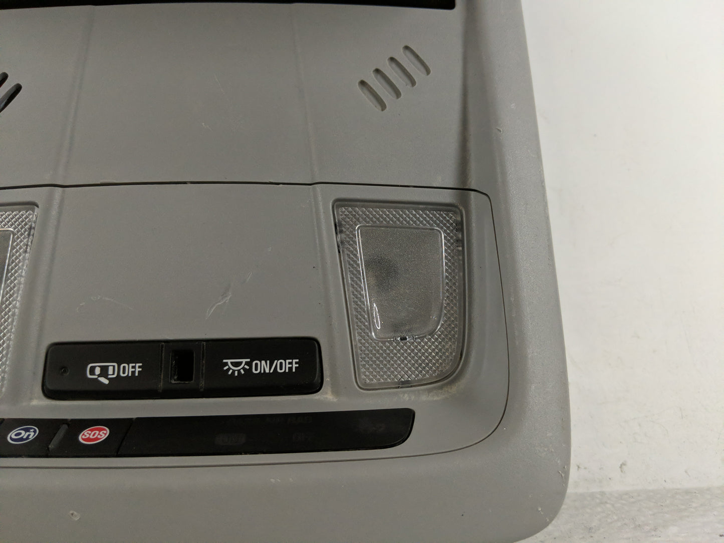 2017-2019 Gmc Acadia Overhead Roof Console - Oemusedautoparts1.com