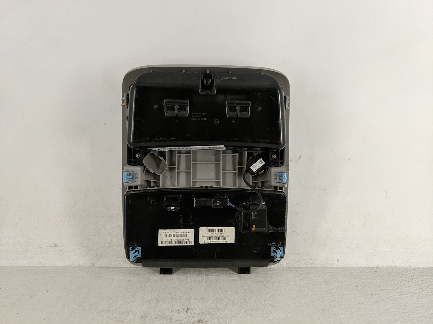 2017-2019 Gmc Acadia Overhead Roof Console - Oemusedautoparts1.com