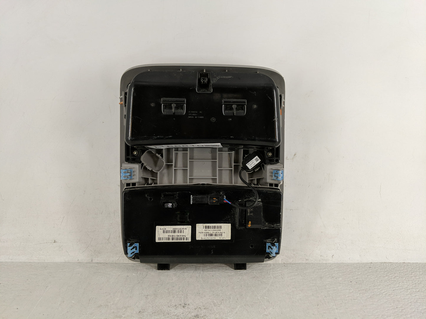 2017-2019 Gmc Acadia Overhead Roof Console - Oemusedautoparts1.com