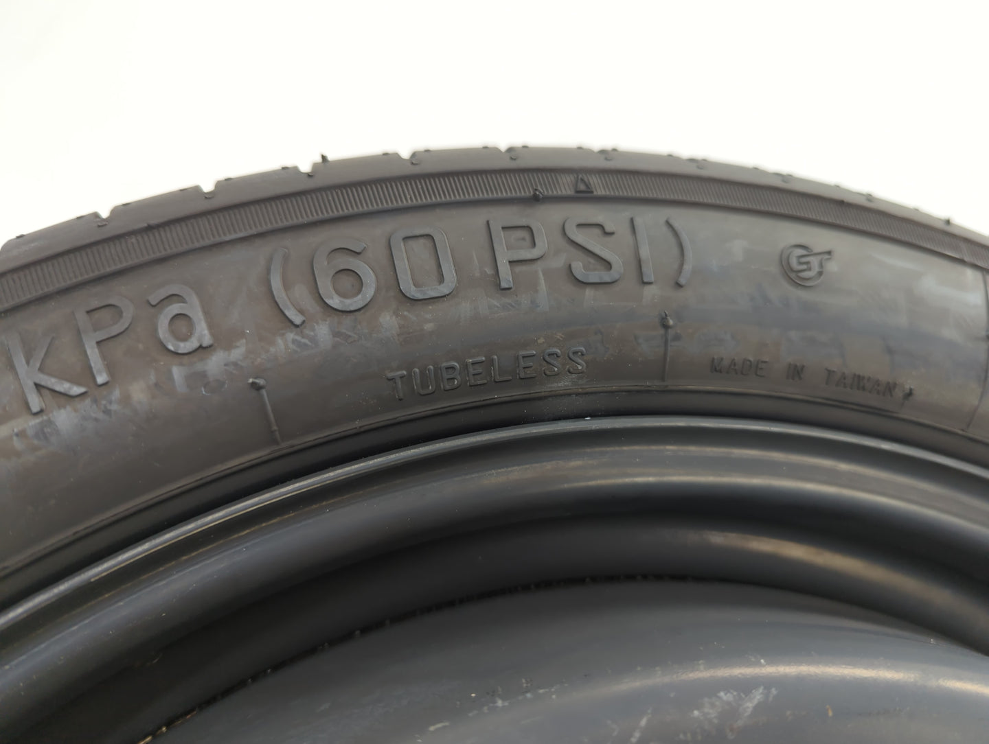 2019 Gmc Acadia Spare Donut Tire Wheel Rim Oem - Oemusedautoparts1.com