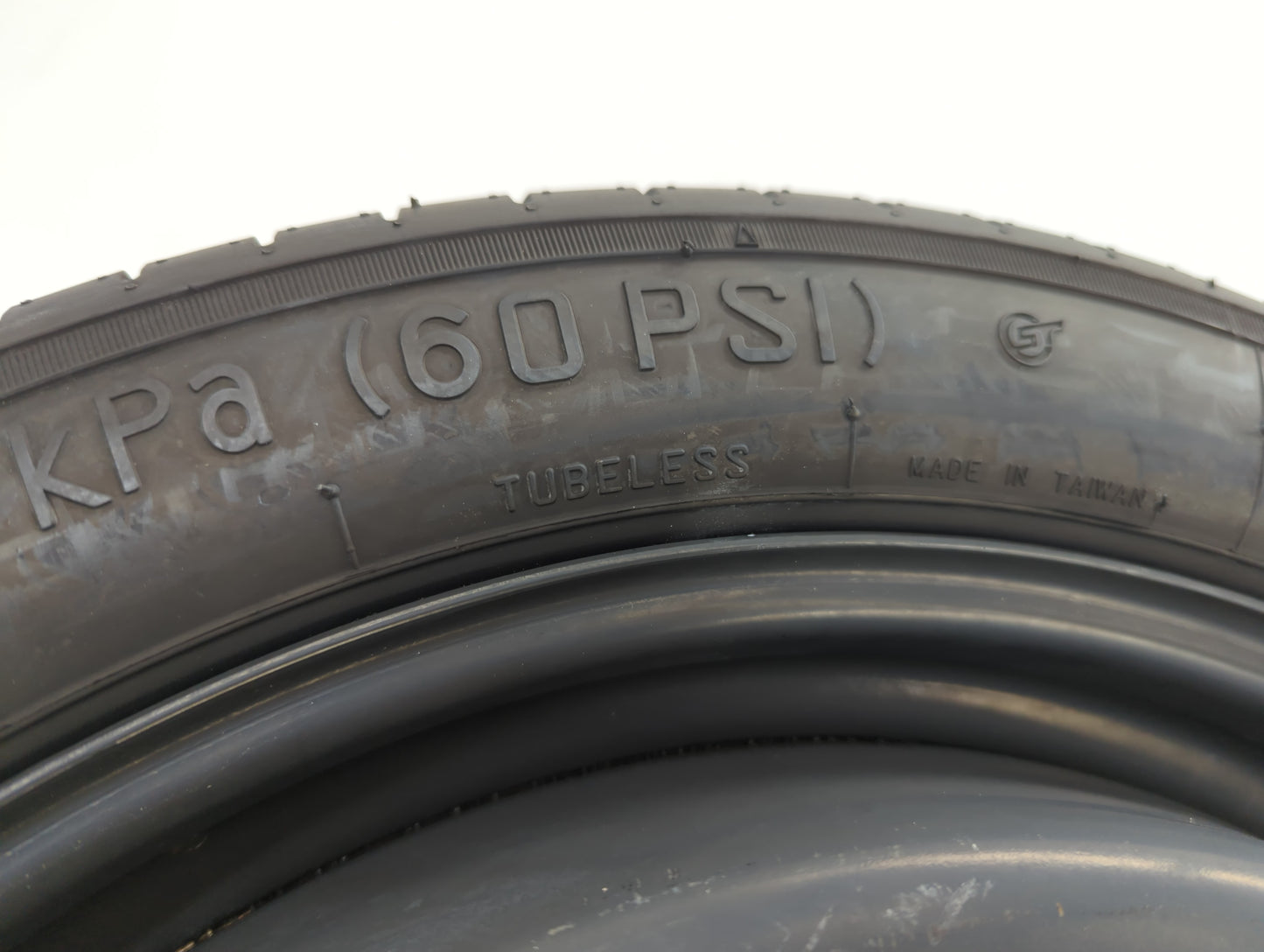 2019 Gmc Acadia Spare Donut Tire Wheel Rim Oem - Oemusedautoparts1.com