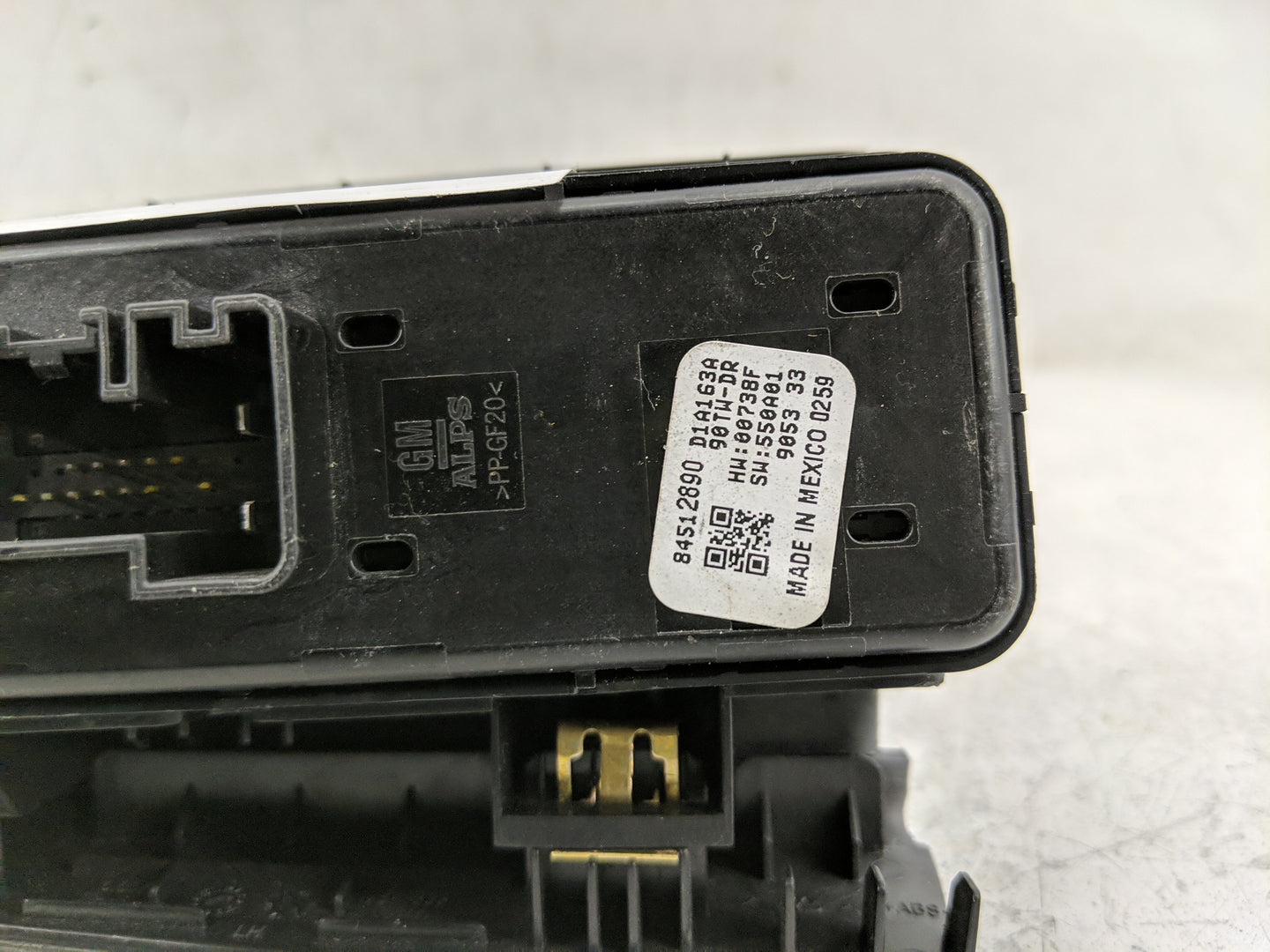 2017-2019 Gmc Acadia Master Power Window Switch Replacement Driver Side Left P/N:84512890 Fits OEM Used Auto Parts - Oemused