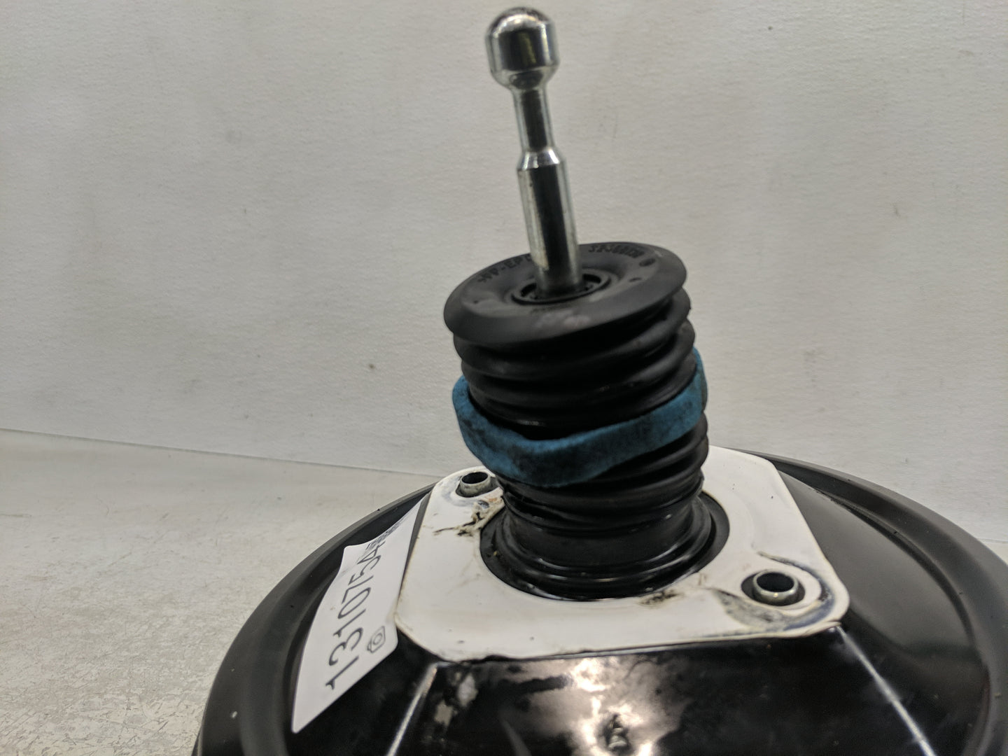 2017-2022 Gmc Acadia Power Brake Booster Oem 1310754 - Oemusedautoparts1.com